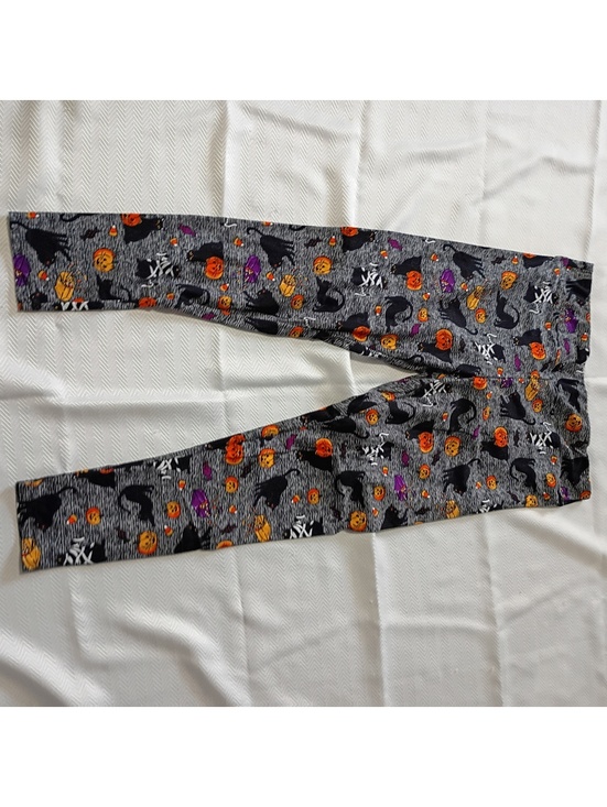 Time and Tru Pants - Time and Tru XL Halloween Print Leggings